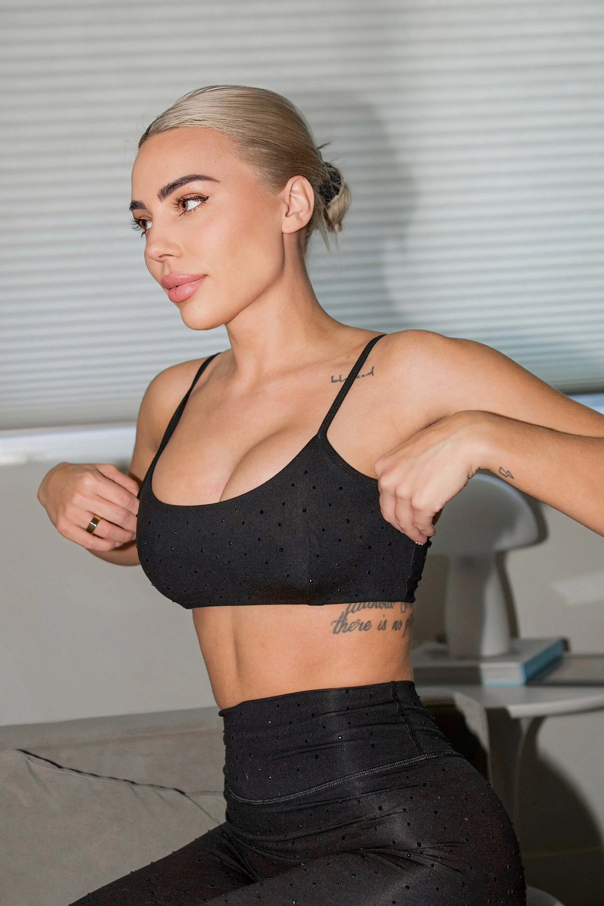 Bay Bra V2 - Black Gem