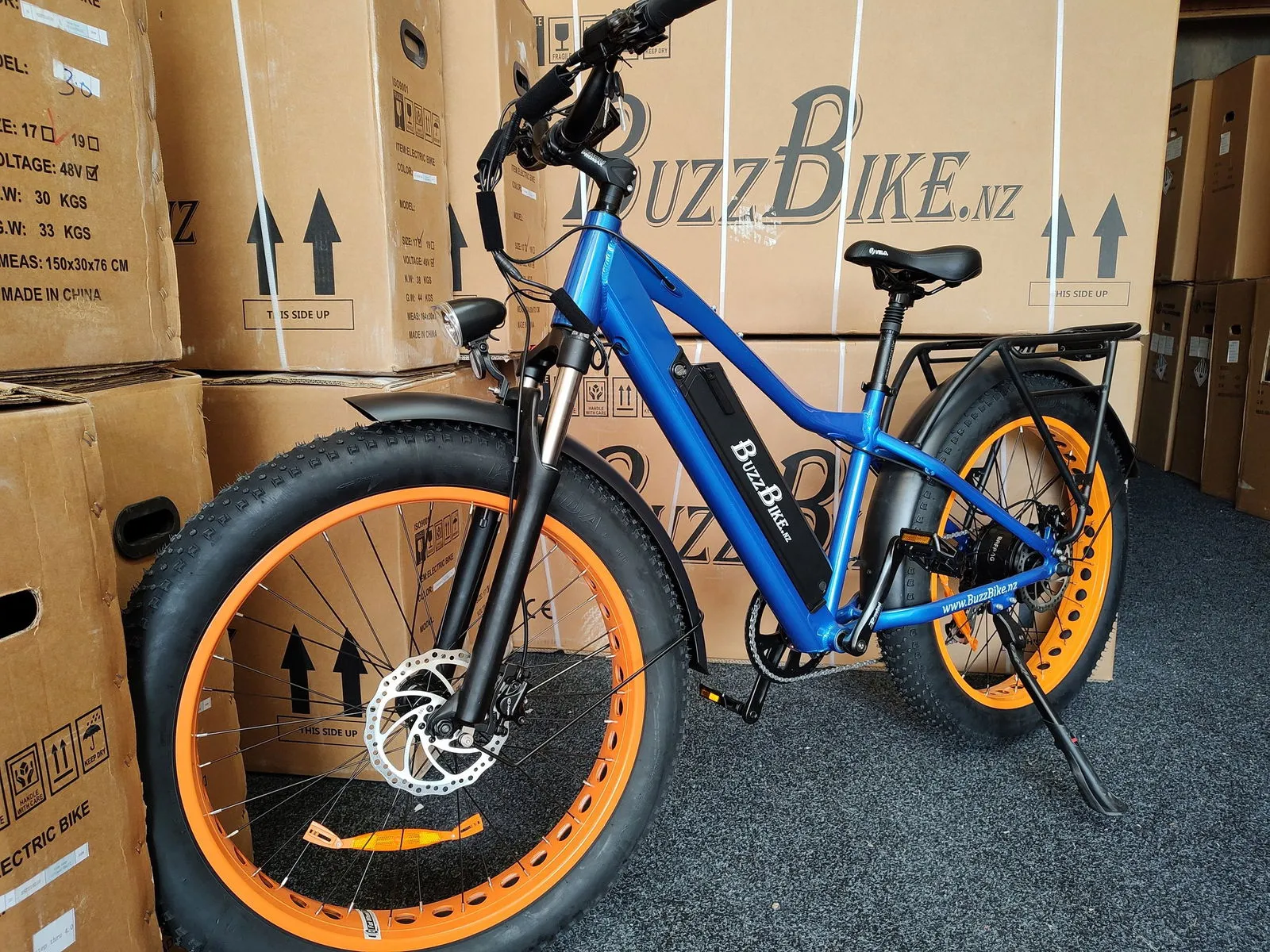 BUZZ BIKE THE MEGA  26" X 4 " FAT TYRE