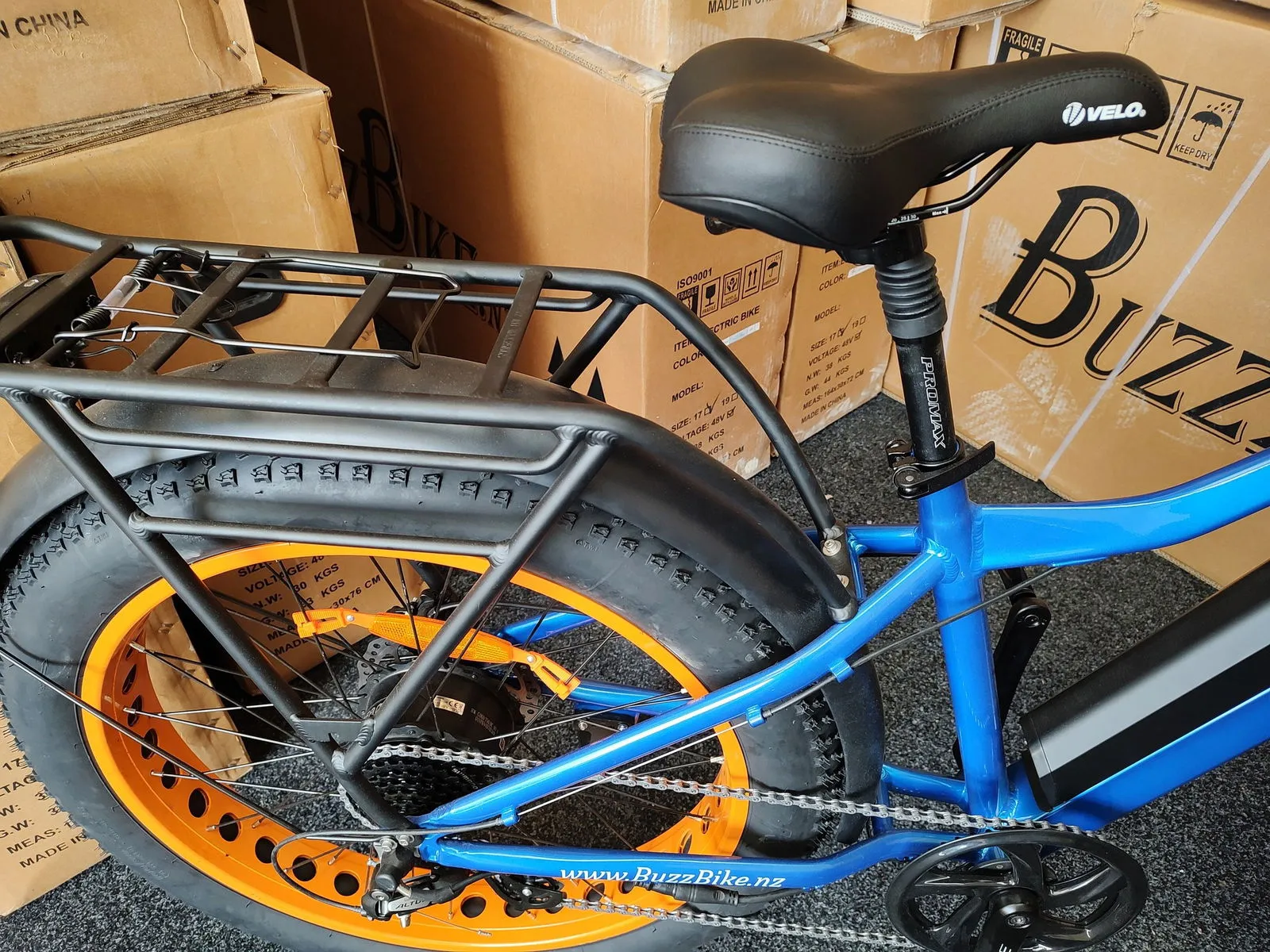 BUZZ BIKE THE MEGA  26" X 4 " FAT TYRE