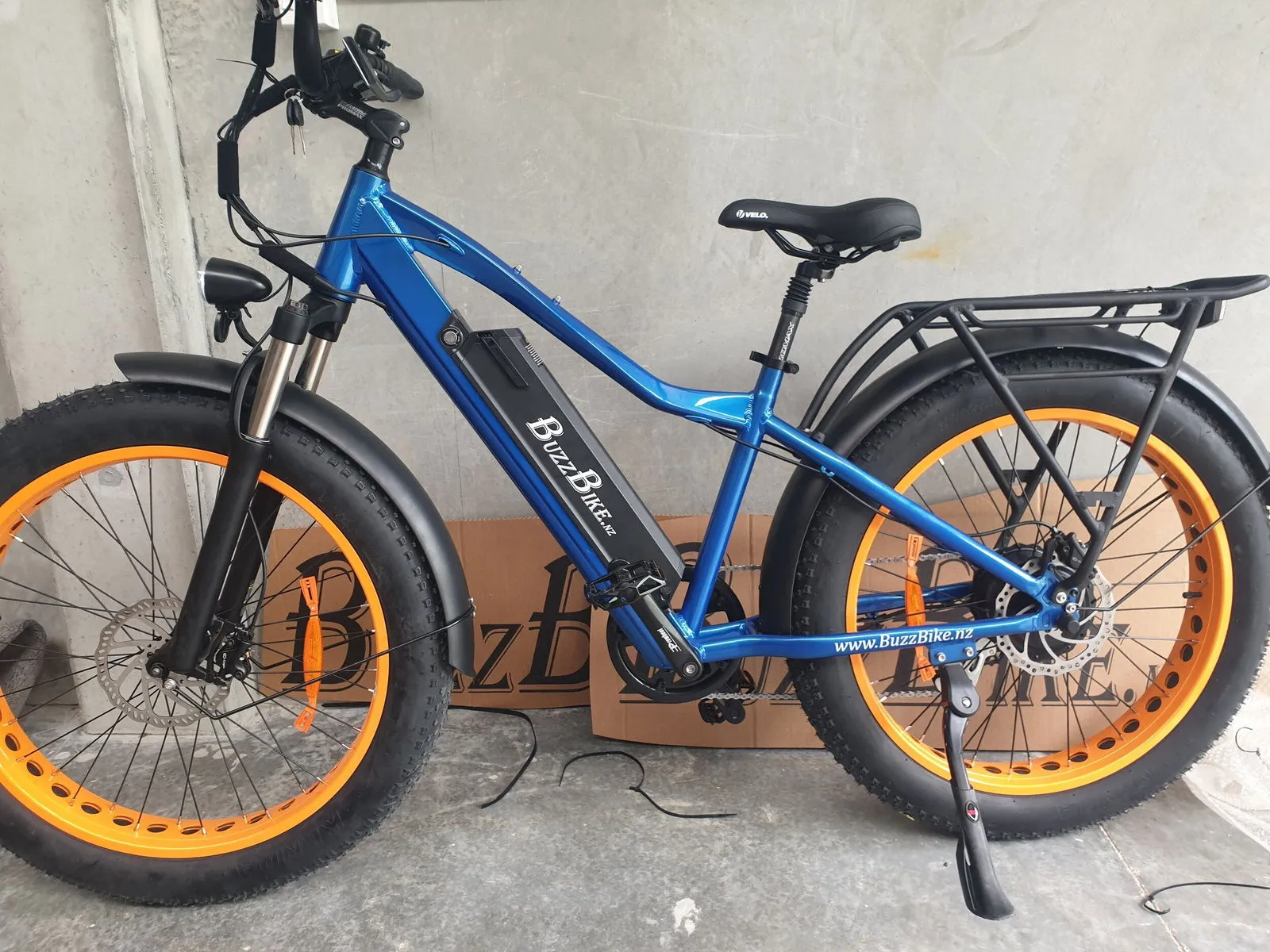 BUZZ BIKE THE MEGA  26" X 4 " FAT TYRE