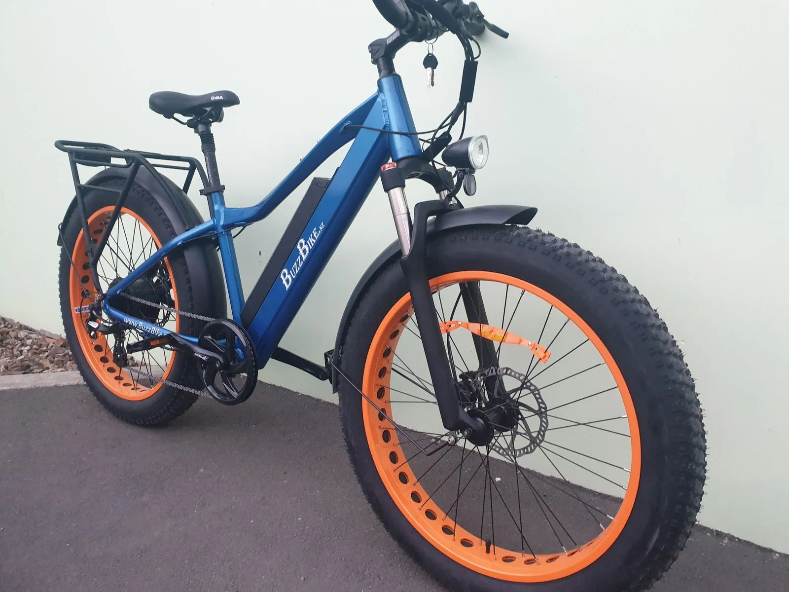 BUZZ BIKE THE MEGA  26" X 4 " FAT TYRE