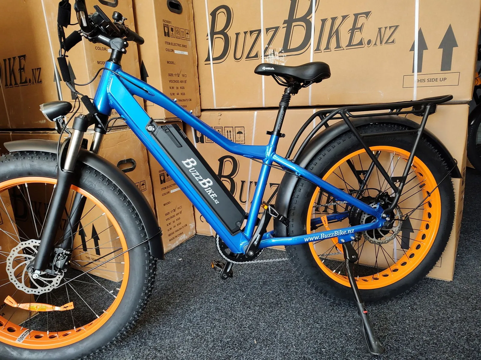 BUZZ BIKE THE MEGA  26" X 4 " FAT TYRE
