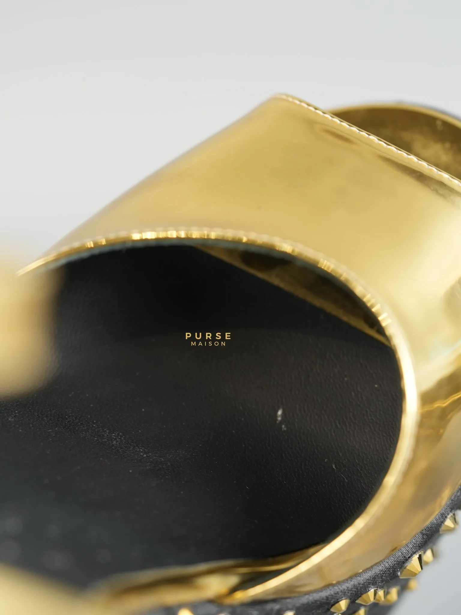 Gold Platform Crystal Stud Chunky Block Heel Sandals Women size 38 (23.9cm)