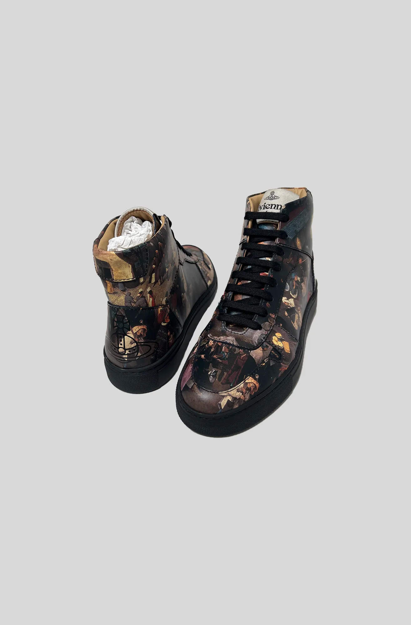 HIGH TOP TRAINER