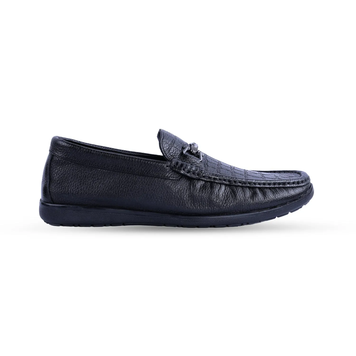 Pebbled Texture Loafer