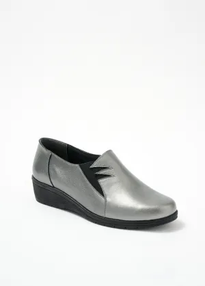 Soft, elasticated comfort loafers