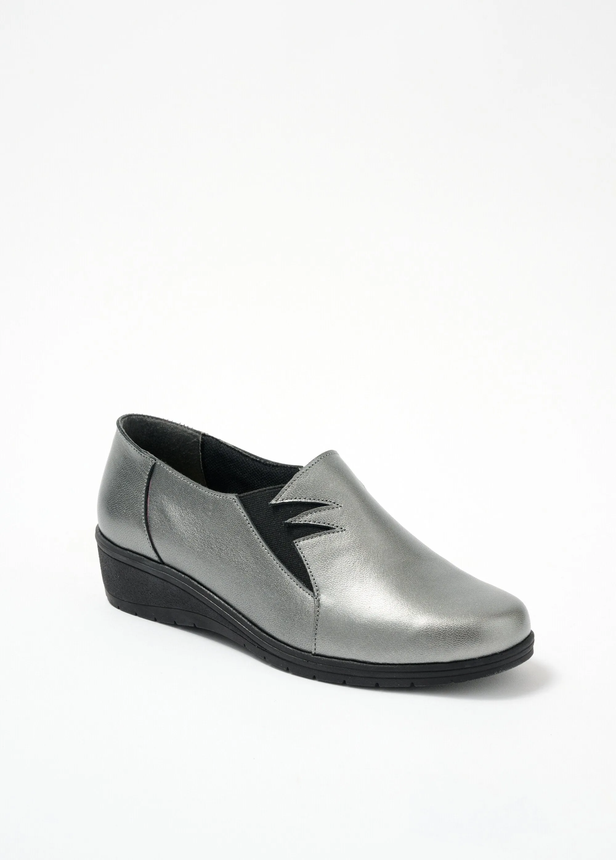 Soft, elasticated comfort loafers