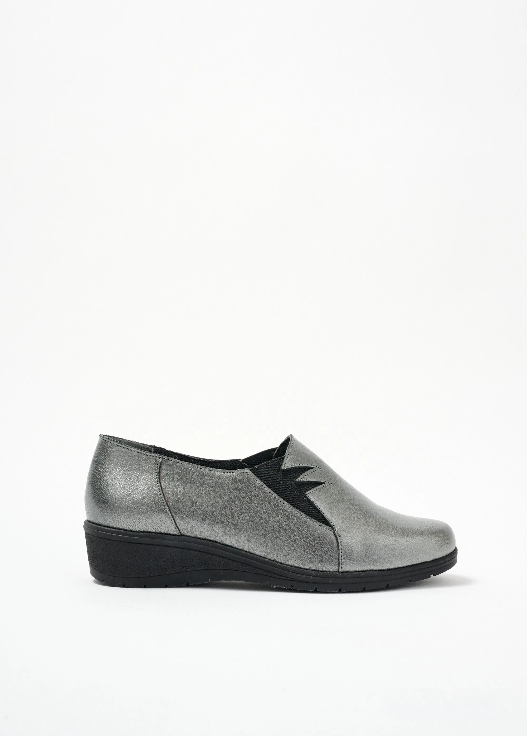Soft, elasticated comfort loafers