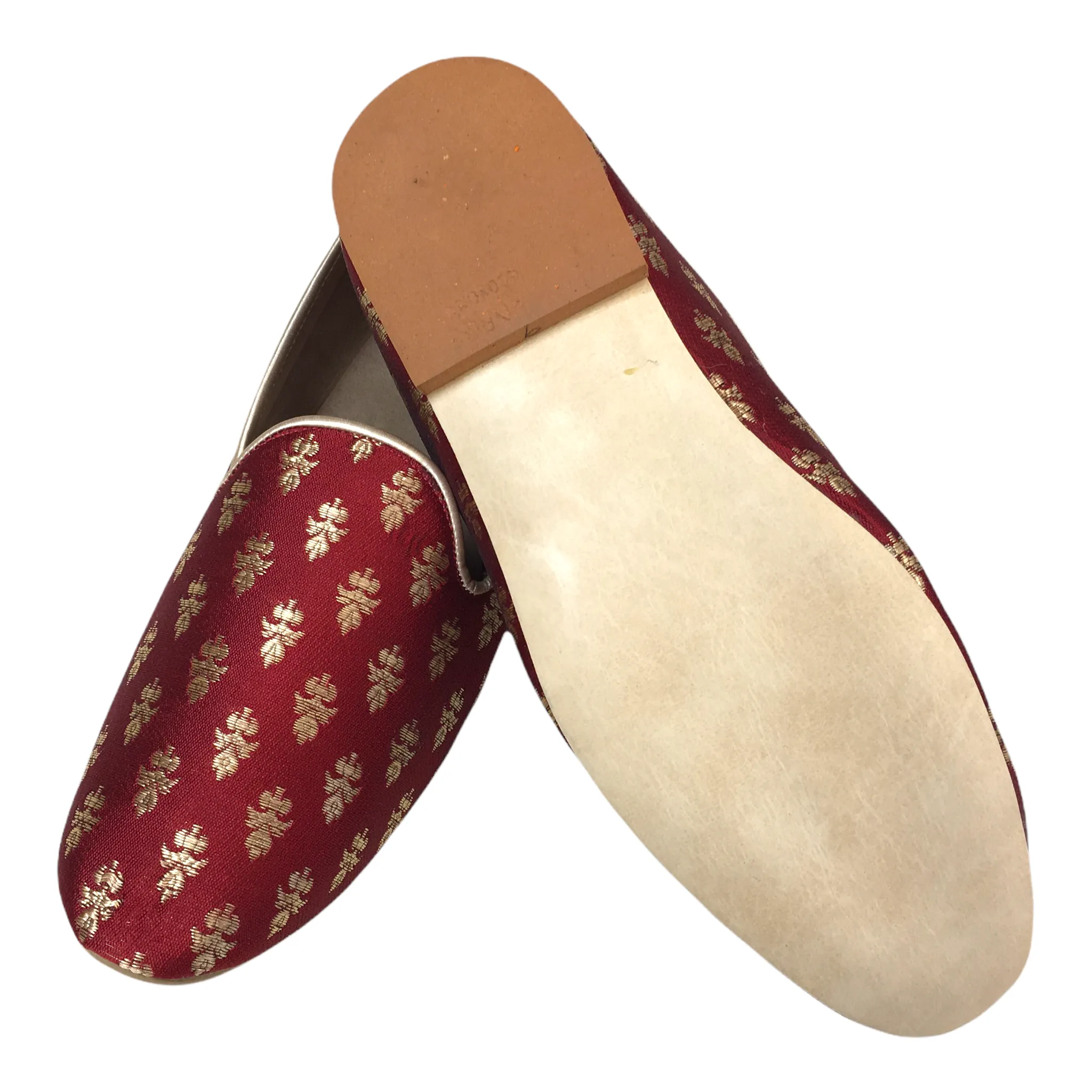 Very comfortable Brocade Red Loafer style Mojri - Indian Mens shoes - Mojari, Khossay -  YD2104C