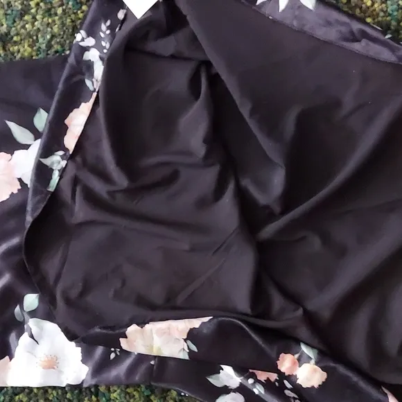 We are Kindred NEW Clover off the Shoulder Dress Black Floral Camellia Size 4